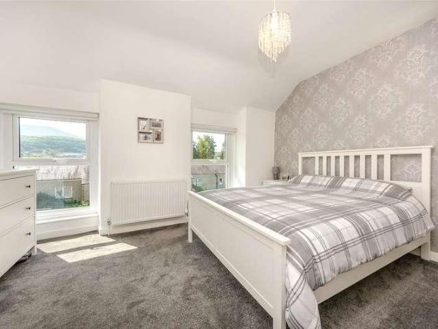House for sale in Llanllyfni, Talysarn