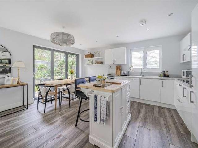 House for sale in Thames Ditton, Long Ditton