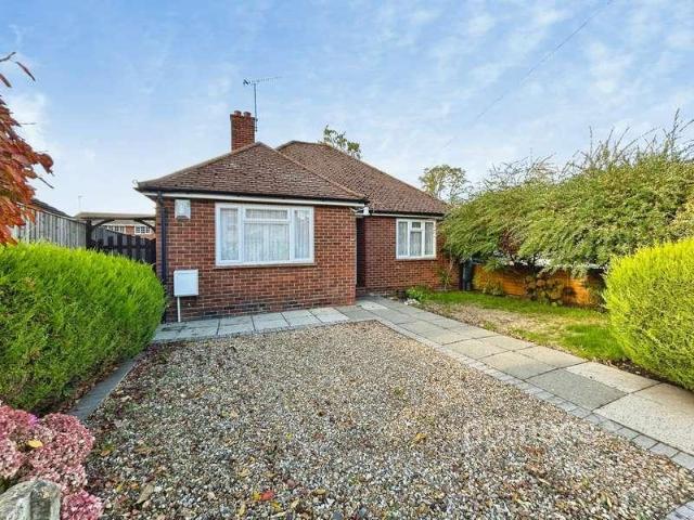 House for sale in Church Crookham, Hart