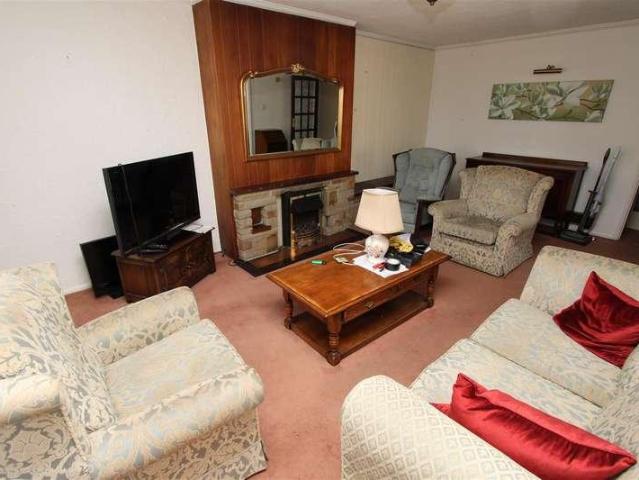 House for sale in Baildon, West Yorkshire
