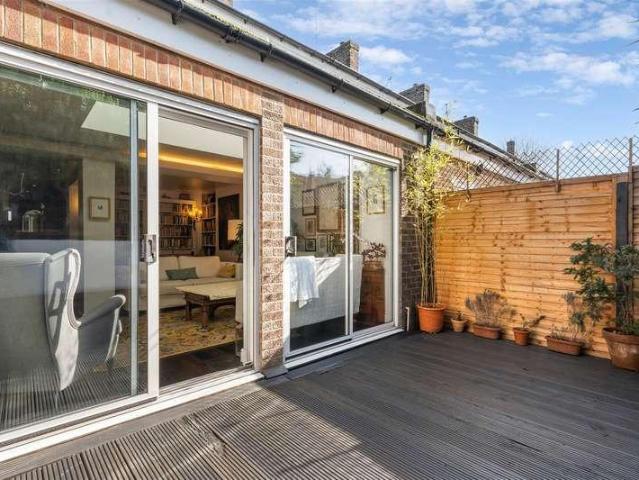 House for sale in Greater London
