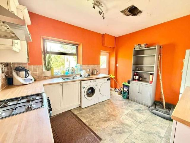 House for sale in Charlesworth, East Midlands