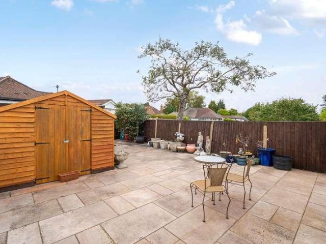 House for sale in Shepperton, Spelthorne