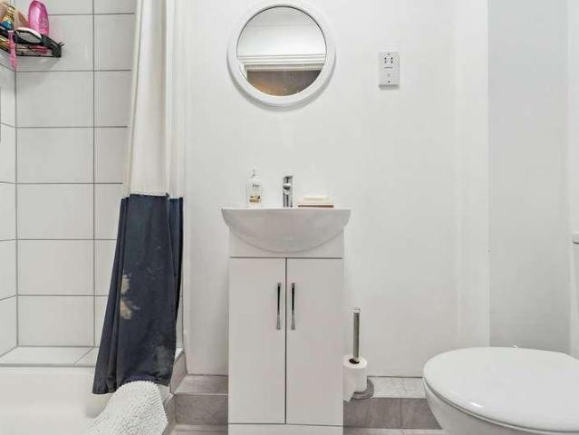 House for sale in Chalfont St. Peter, Denham