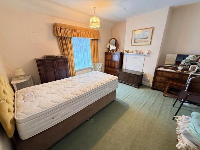 House for sale in Stourbridge, West Midlands