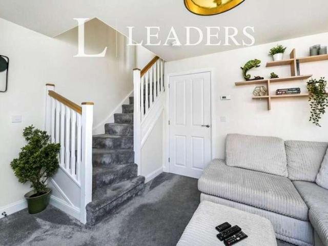 House for sale in Berry Hill, Potters Corner
