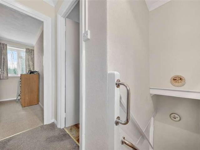 House for sale in Heol-las, Surrey