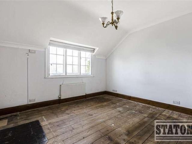 House for sale in High Barnet, Greater London