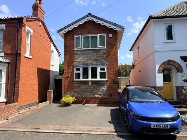 House for sale in Stourbridge, West Midlands