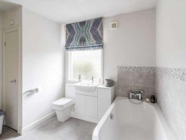 House for sale in Yardley Hastings, Northamptonshire