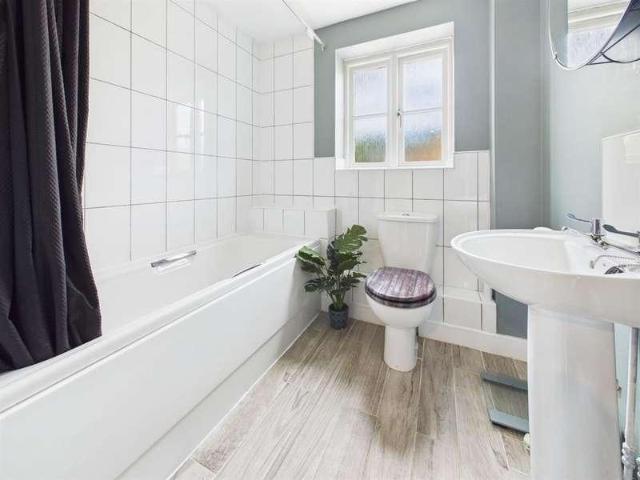 House for sale in Fossebridge, Gloucestershire