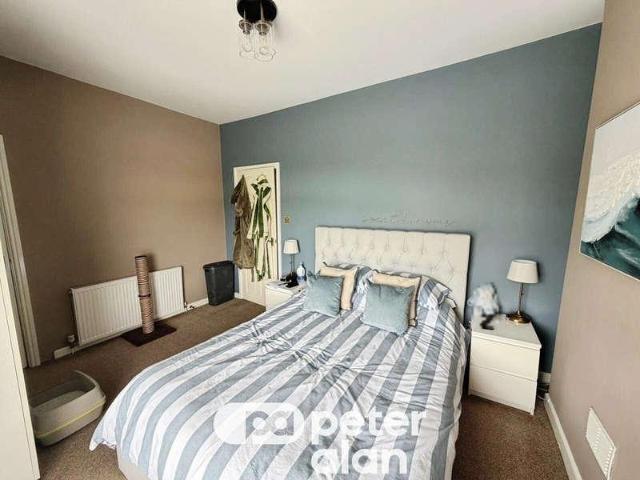 House for sale in Ynysawdre, Brynmenyn