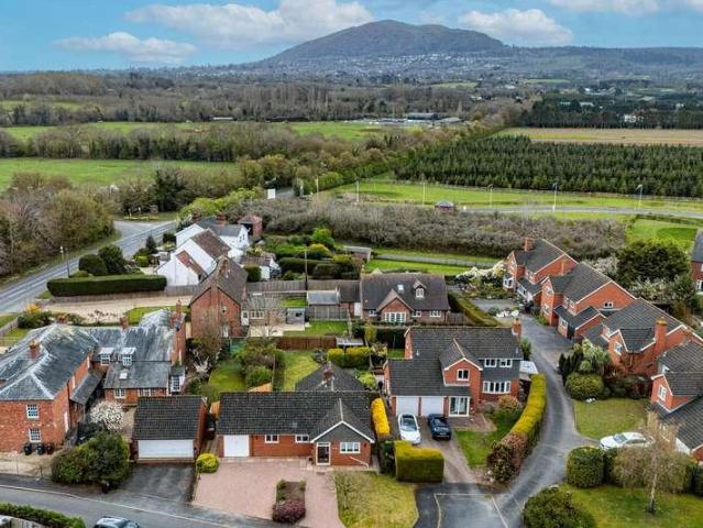 House for sale in Leigh, Forthampton
