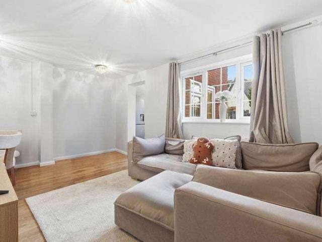 House for sale in Navestock Side, Essex