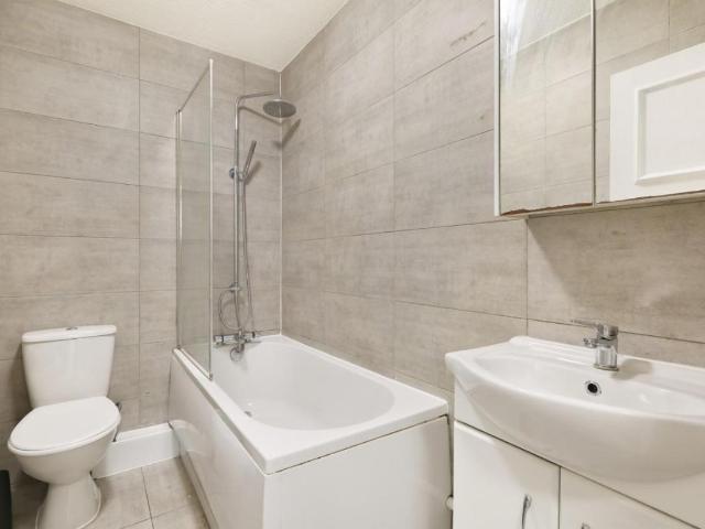 House for sale in London Borough of Lewisham, Forest Hill
