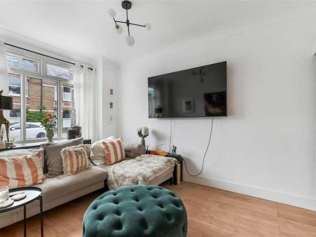 House for sale in London Borough of Merton, South Wimbledon