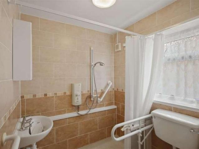 House for sale in Elmton, East Midlands