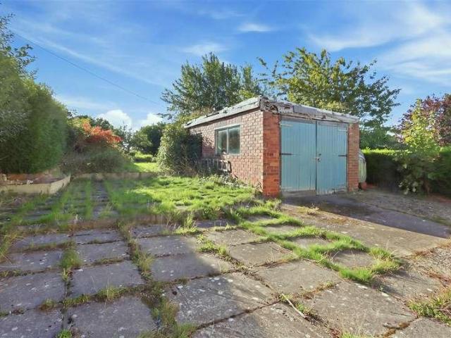 House for sale in Brimington Common, Chesterfield