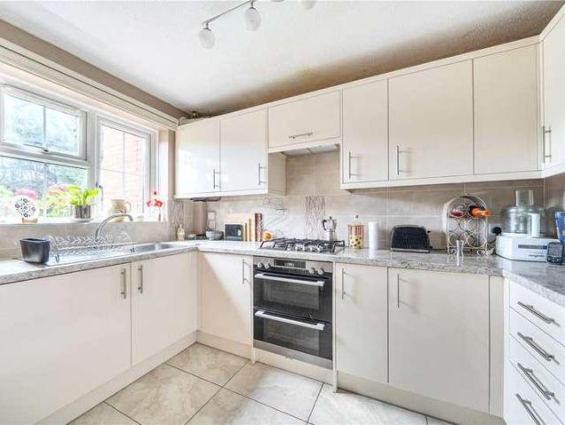 House for sale in Fole, Surrey