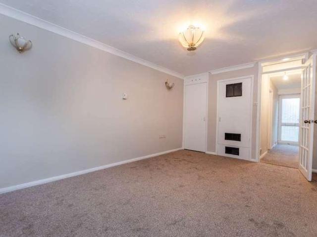 Flat for sale in New Catton, East Bank