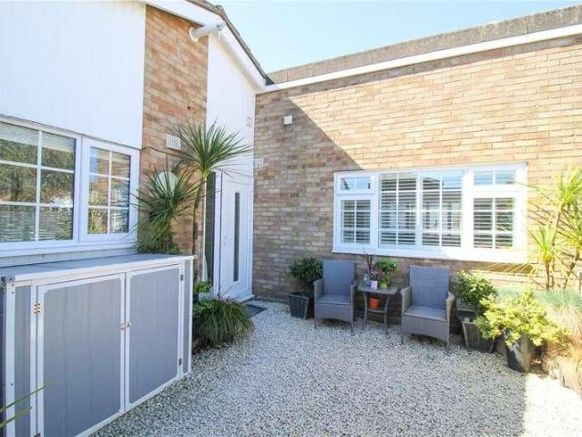 House for sale in Alton Barnes, Essex