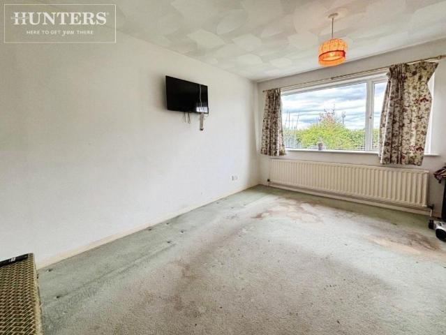 House for sale in Pogmoor, South Yorkshire
