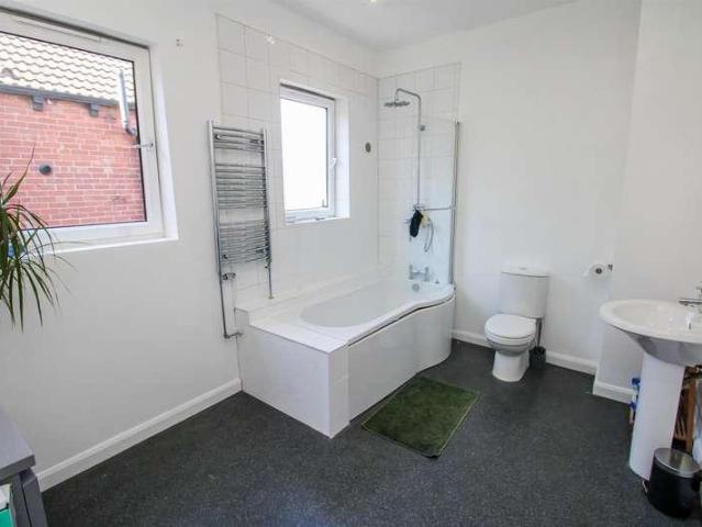 House for sale in Glasshoughton, Castleford