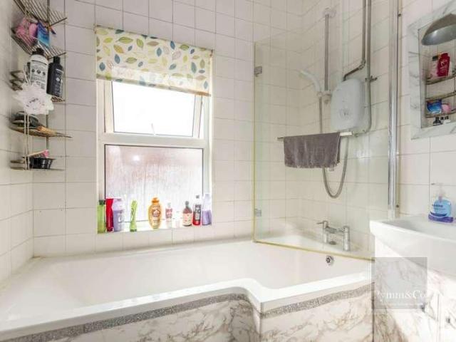 House for sale in Heigham Grove, East Bank