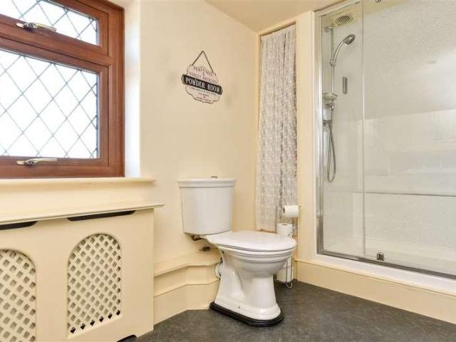 House for sale in Millmead, Acol