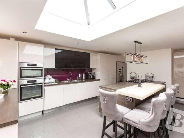 House for sale in Hutton Mount, Navestock Side