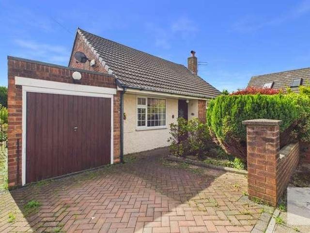 House for sale in Woodhill, Bury