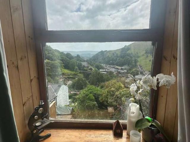 House for sale in Lydgate, Todmorden
