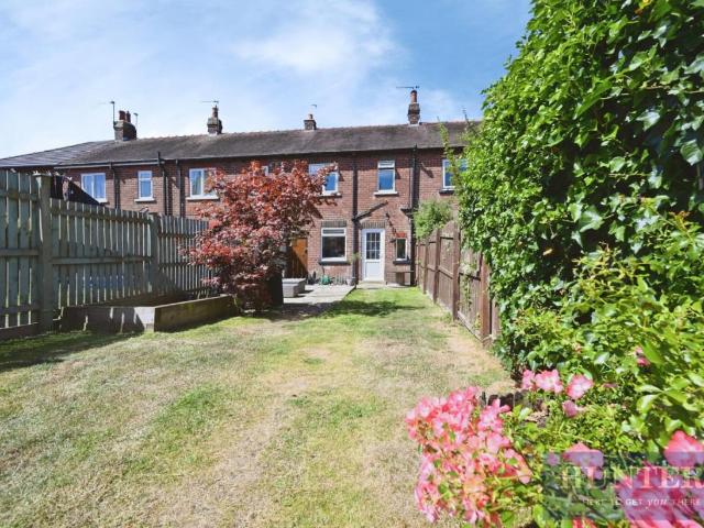 House for sale in Shaw Lane, Yeadon
