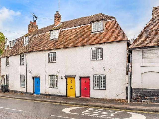 House for sale in The Butts, Kent