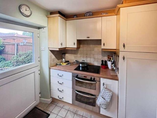 House for sale in Bradshaw, Lee Bank