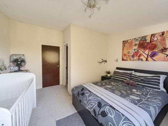 House for sale in High Barnet, Greater London