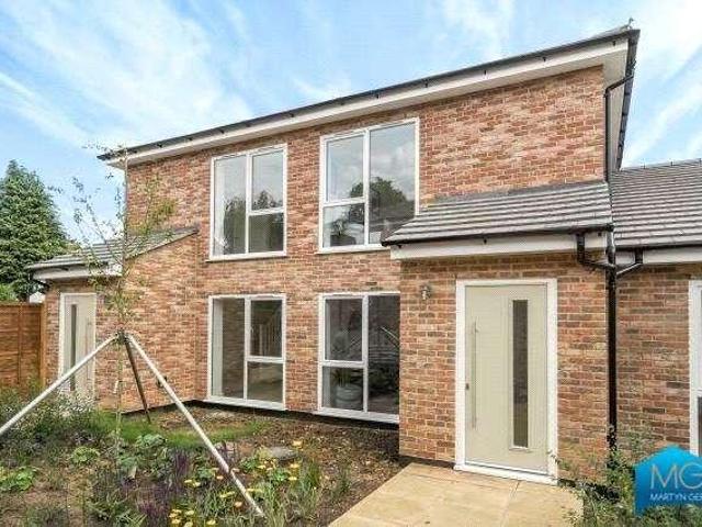 House for sale in Finchley, Greater London