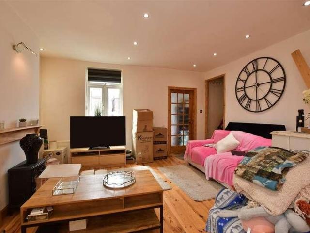 House for sale in Greater London