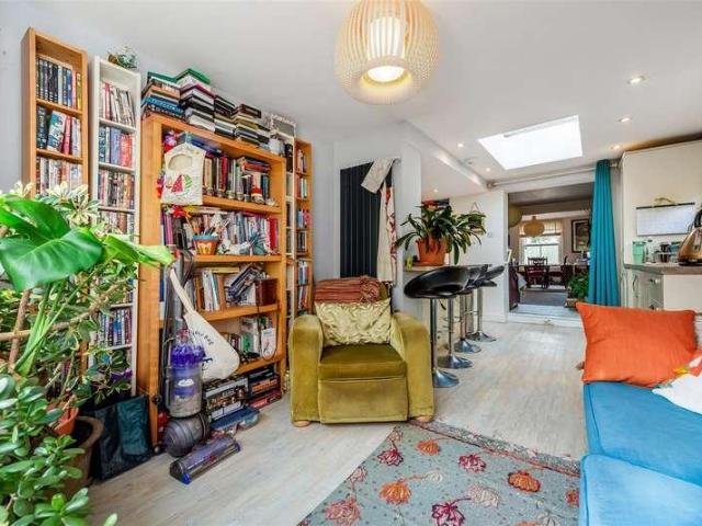House for sale in West Barnham, Clapham