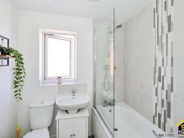 House for sale in Gun Hill, Warwickshire