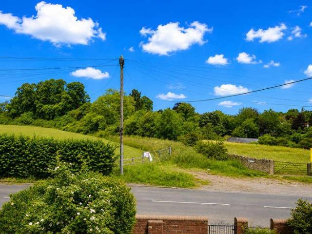 House for sale in Tickhill, South Yorkshire