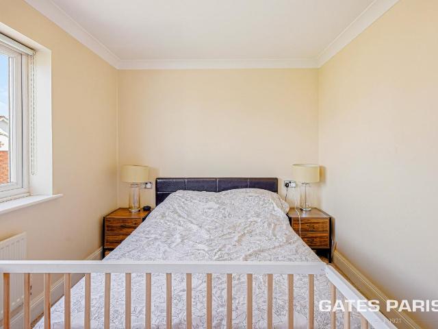 House for sale in South Hornchurch, Greater London