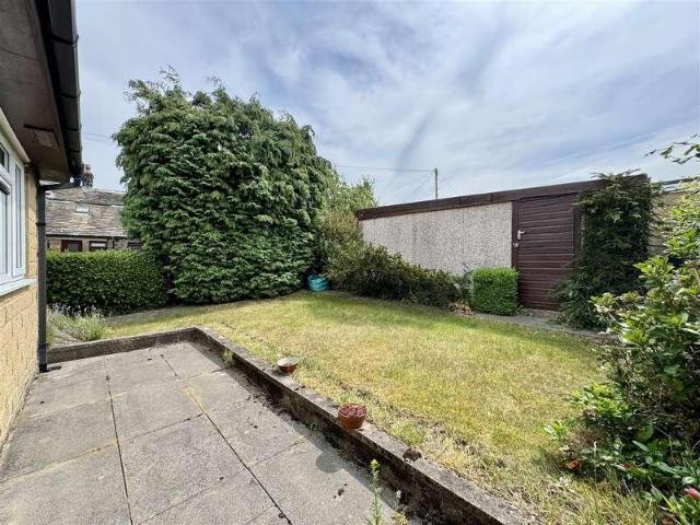 House for sale in Holmfirth, Honley