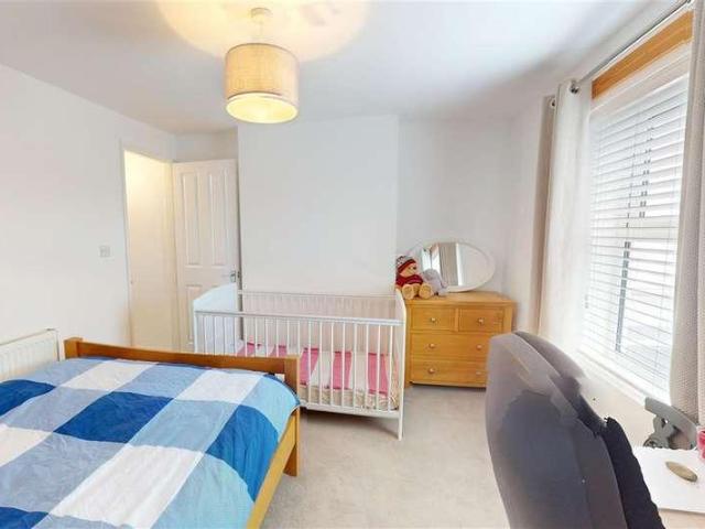 House for sale in Oakfield, Ryde