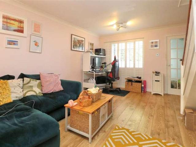 House for sale in Goldsworth Park, Woking