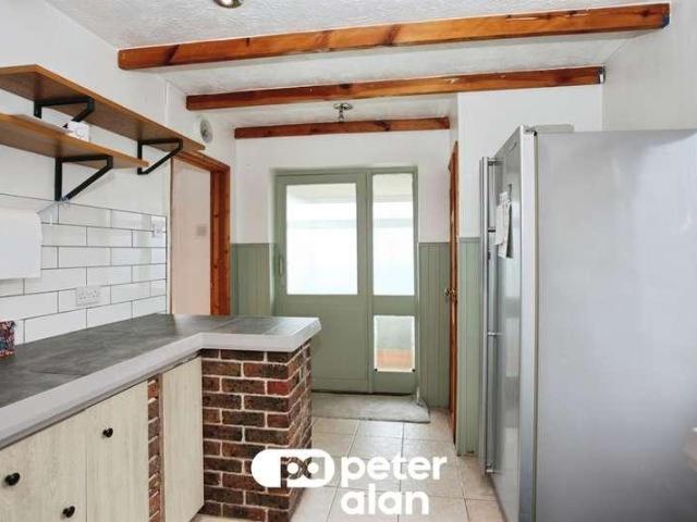 House for sale in Maesycwmmer, Wales