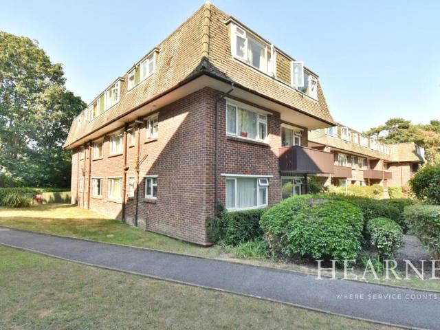 House for sale in Talbot Village, Bournemouth