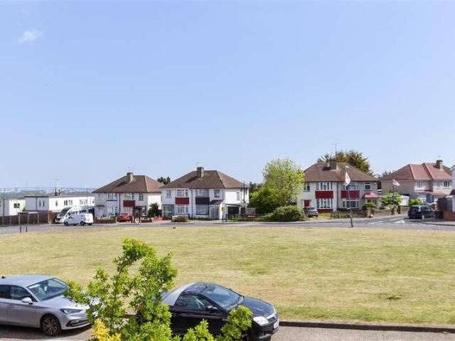House for sale in North End, Greater London