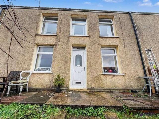 House for sale in Tonyrefail, Coedely