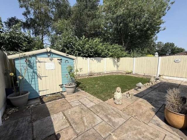House for sale in Burtonwood and Westbrook, Warrington